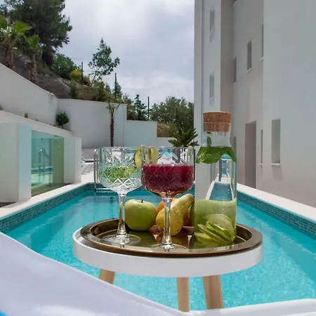 Smaragd - Bedroom Citrin With Shared Pool Apartment