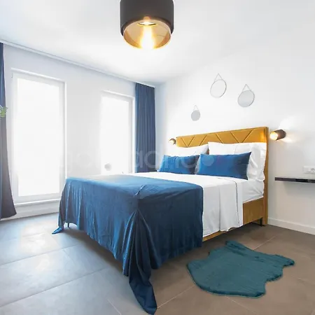 Smaragd - Bedroom Citrin With Shared Pool * Makarska
